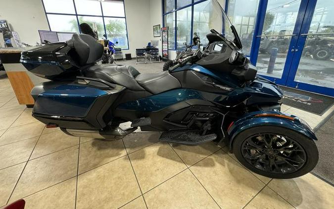 2021 Can-Am® Spyder® RT Limited Dark