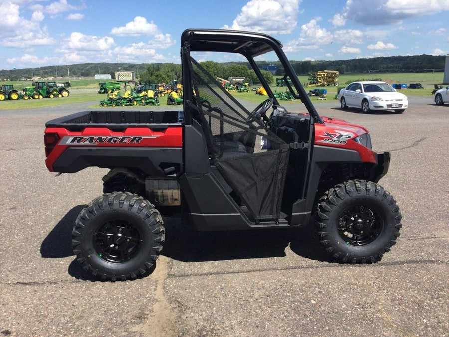 2025 Polaris Industries RANGER XP 1000 Premium Sunset Red