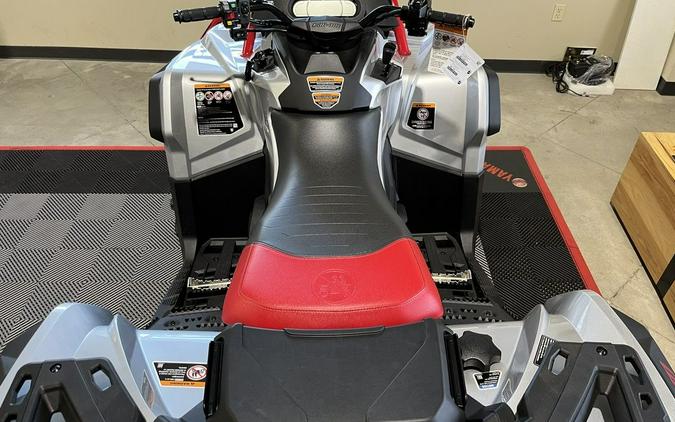 2024 Can-Am® Outlander X mr 1000R Hyper Silver & Legion Red