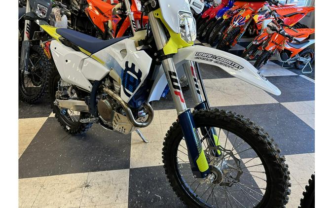 2024 Husqvarna Motorcycles TOWN AND COUNTRY RACE EDITION FE 350S