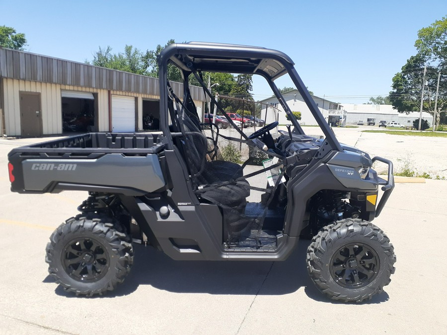 2024 Can-Am™ Defender XT HD10