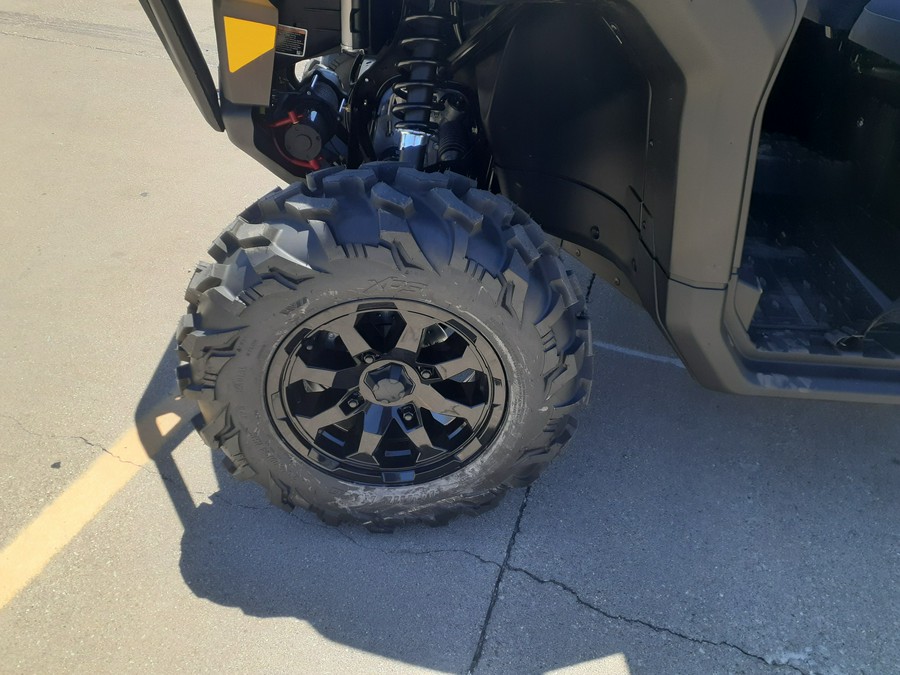 2024 Can-Am™ Defender XT HD10