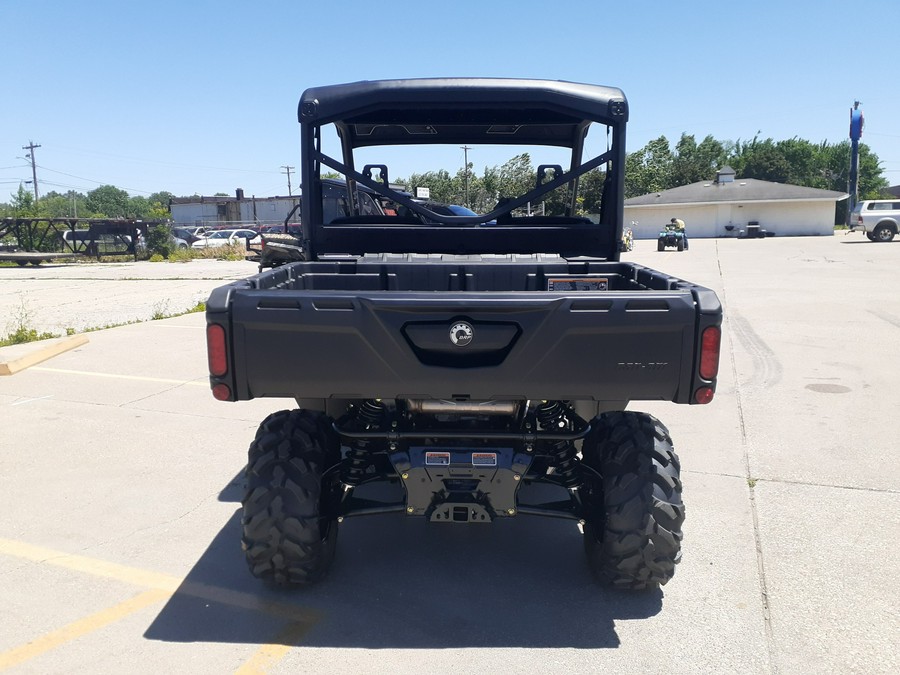 2024 Can-Am™ Defender XT HD10