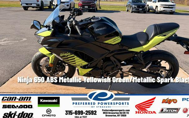2026 Kawasaki Ninja® 650 ABS Metallic Yellowish Green/Metallic Spark Black