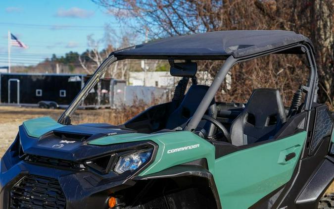2025 Can-Am® Commander DPS 700