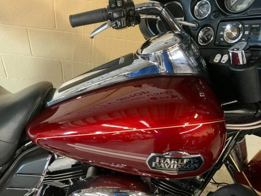 2009 Harley-Davidson® FLHTCU ULTRA CLASSIC