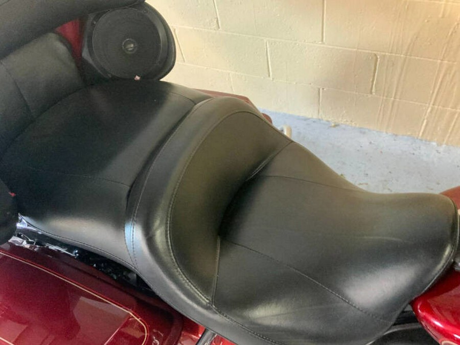 2009 Harley-Davidson® FLHTCU ULTRA CLASSIC