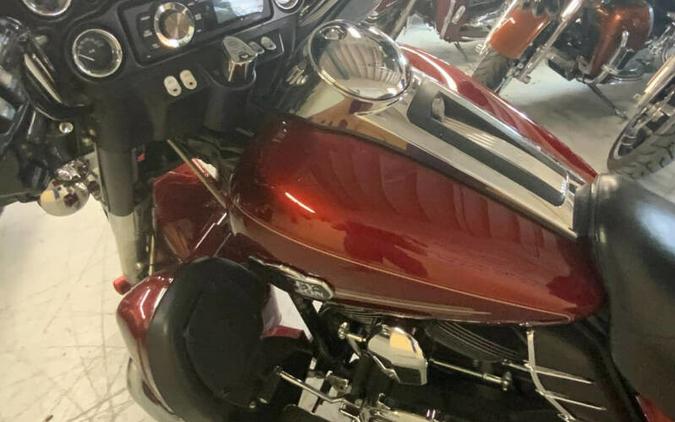 2009 Harley-Davidson® FLHTCU ULTRA CLASSIC