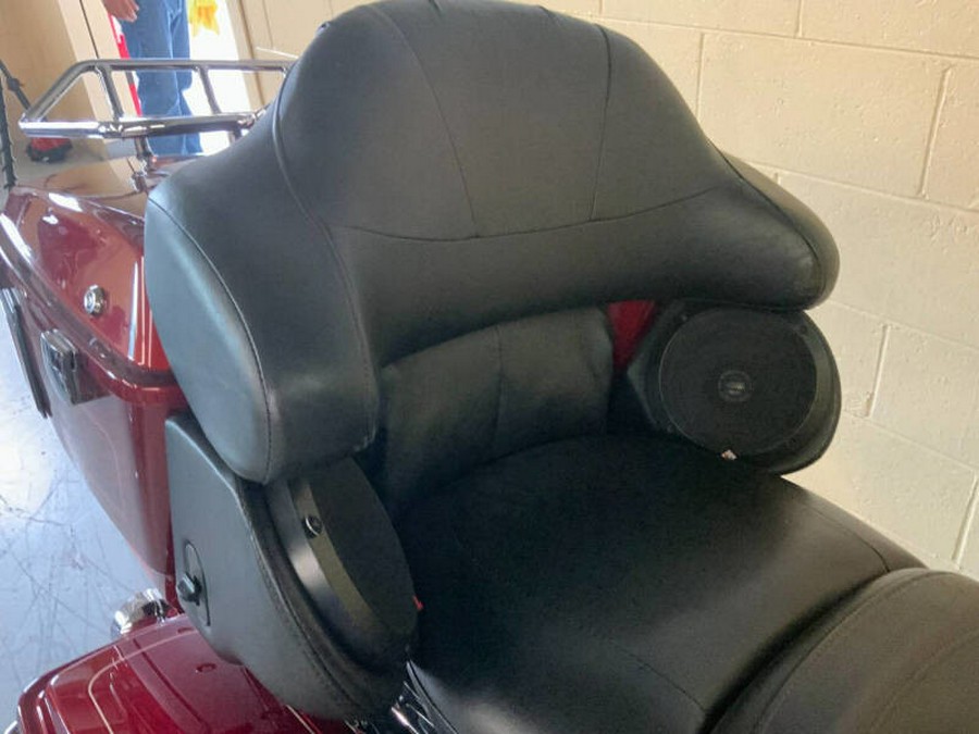 2009 Harley-Davidson® FLHTCU ULTRA CLASSIC