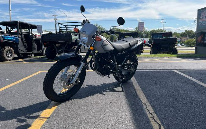 2025 Yamaha TW 200
