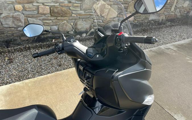 2025 Suzuki Burgman 400 Metallic Matte Black No. 2