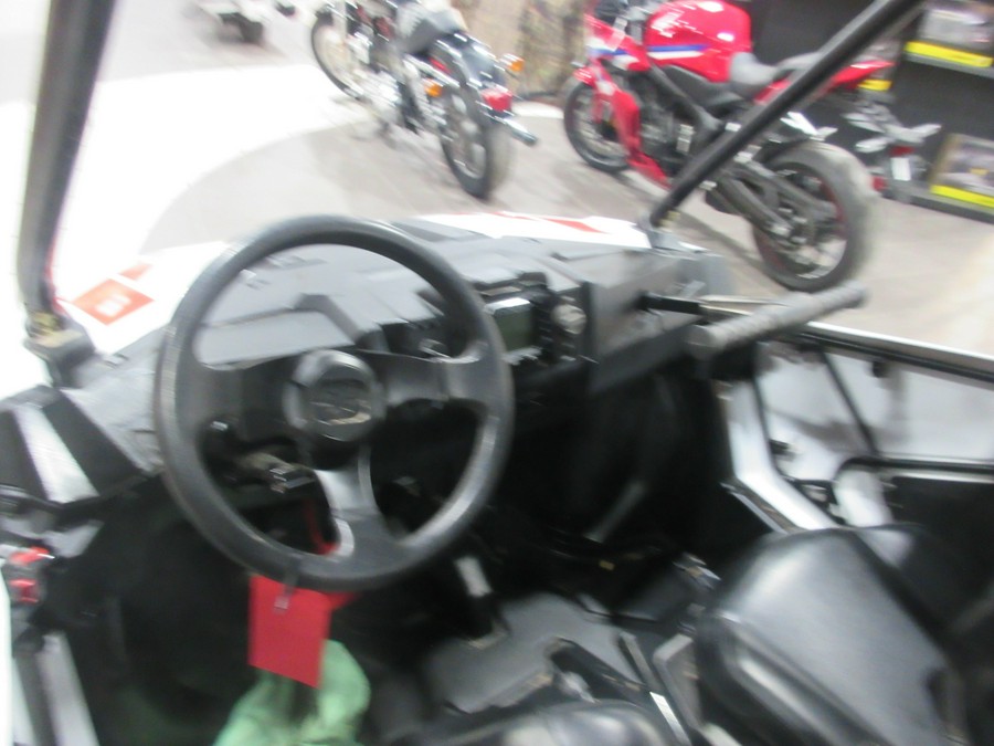 2023 POLARIS RZR 200 EFI
