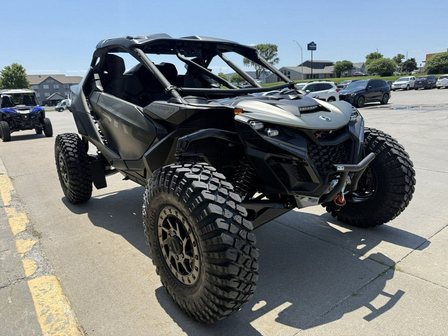 2027 Can-Am Maverick R 999T X RC
