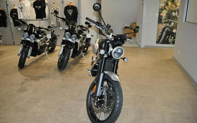 2023 Triumph Scrambler 1200 XC - Matt Khaki Green / Matt Jet Black