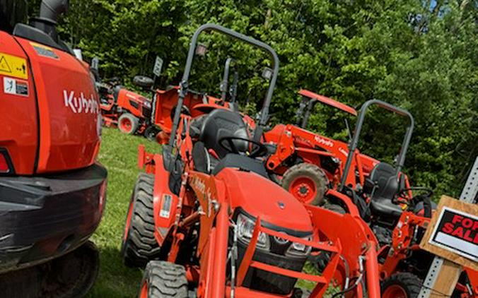 Kubota B2601HSD-1 W/LDR/BKHOE/CUTTER