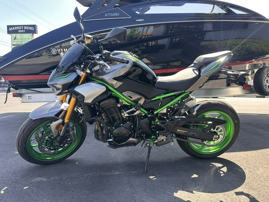 2025 Kawasaki ZR900TSFNL