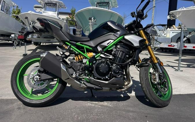 2025 Kawasaki ZR900TSFNL