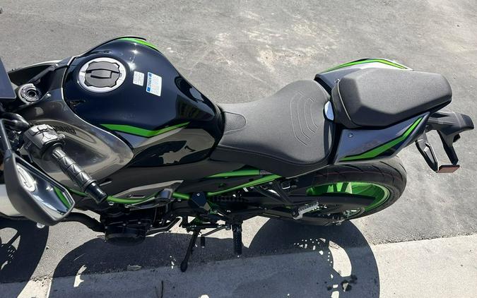 2025 Kawasaki ZR900TSFNL