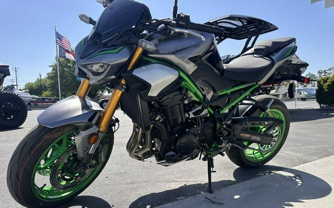 2025 Kawasaki ZR900TSFNL