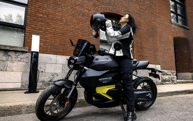 2025 Can-Am Pulse® Base