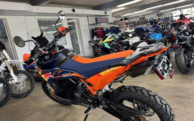 2027 KTM Adventure 890 R Rally