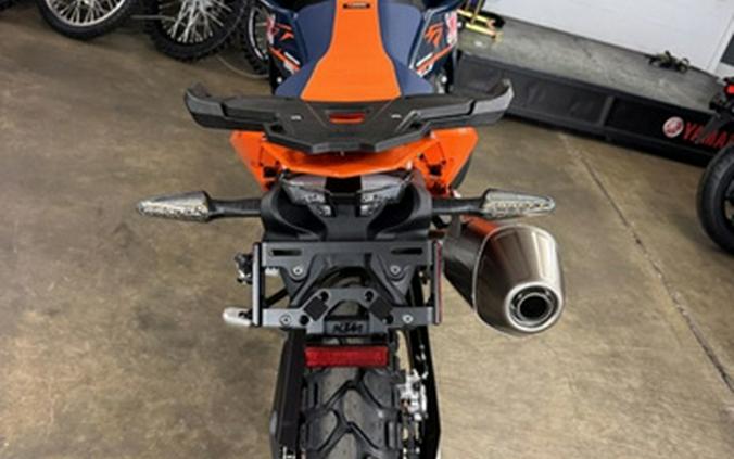 2027 KTM Adventure 890 R Rally