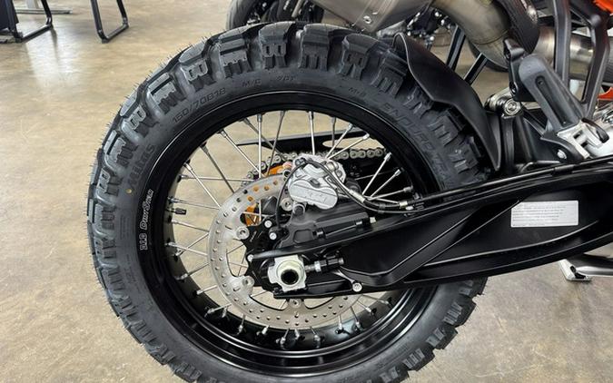 2027 KTM Adventure 890 R Rally