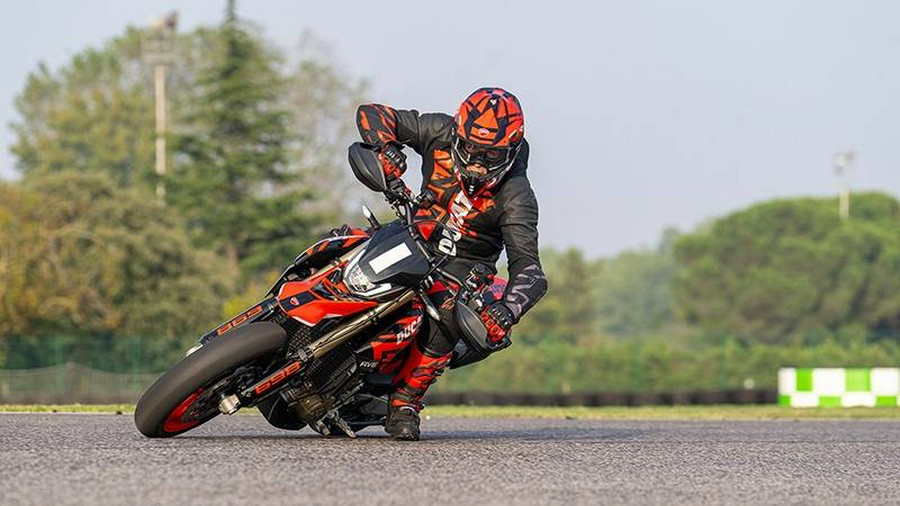 2026 Ducati Hypermotard 698 RVE