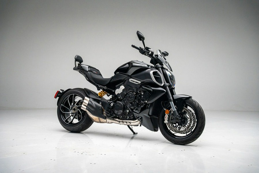 2024 Ducati Diavel V4 Black