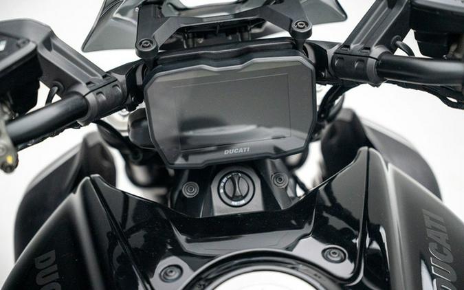2024 Ducati Diavel V4 Black