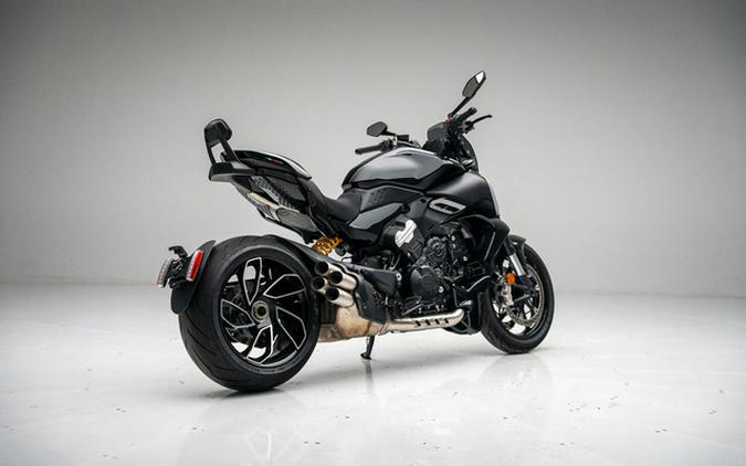2024 Ducati Diavel V4 Black