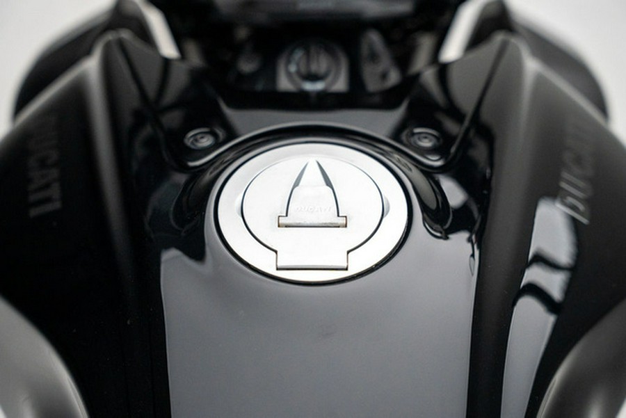 2024 Ducati Diavel V4 Black