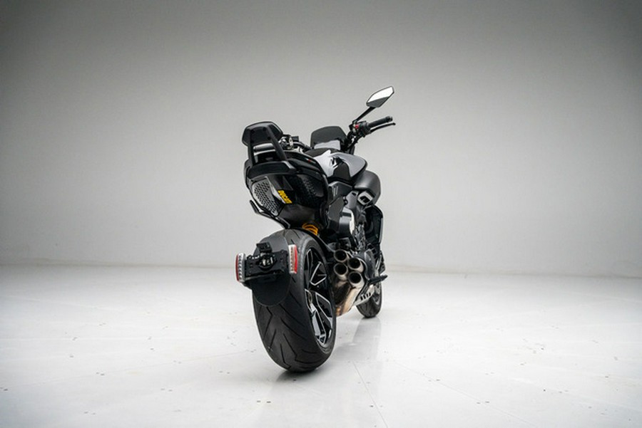 2024 Ducati Diavel V4 Black