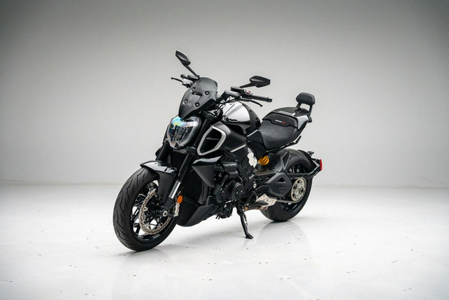 2024 Ducati Diavel V4 Black