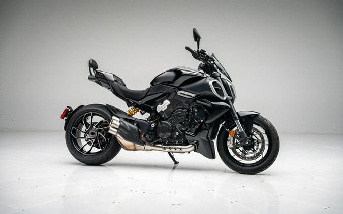 2024 Ducati Diavel V4 Black