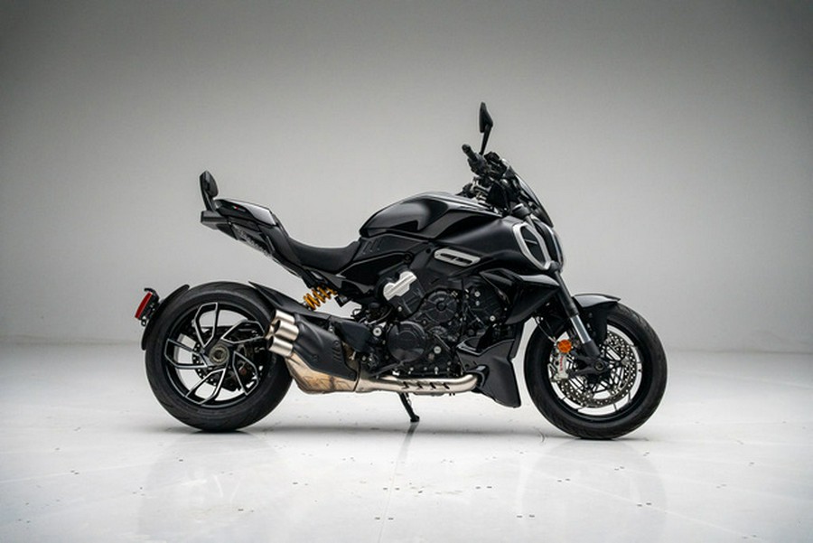 2024 Ducati Diavel V4 Black