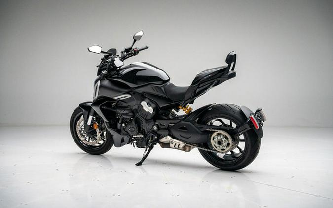 2024 Ducati Diavel V4 Black