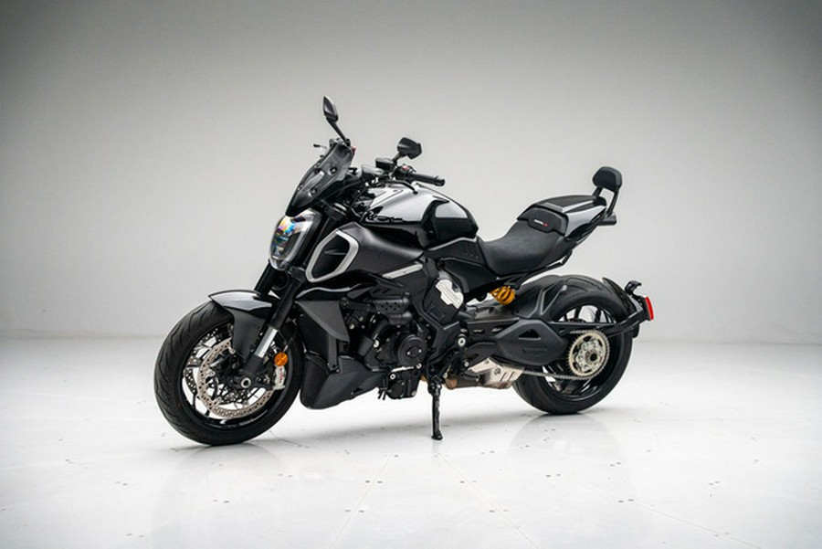 2024 Ducati Diavel V4 Black