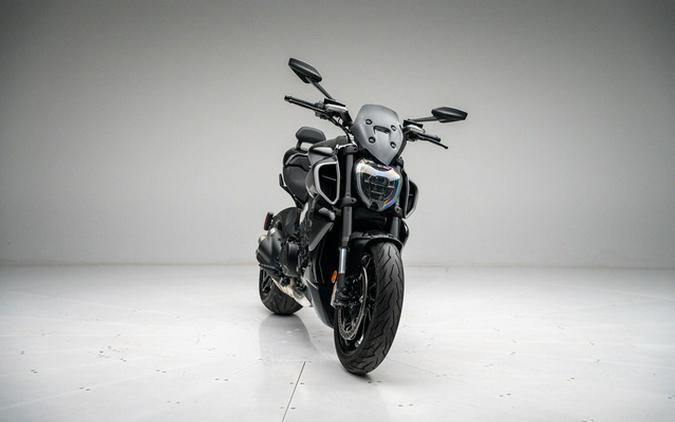 2024 Ducati Diavel V4 Black