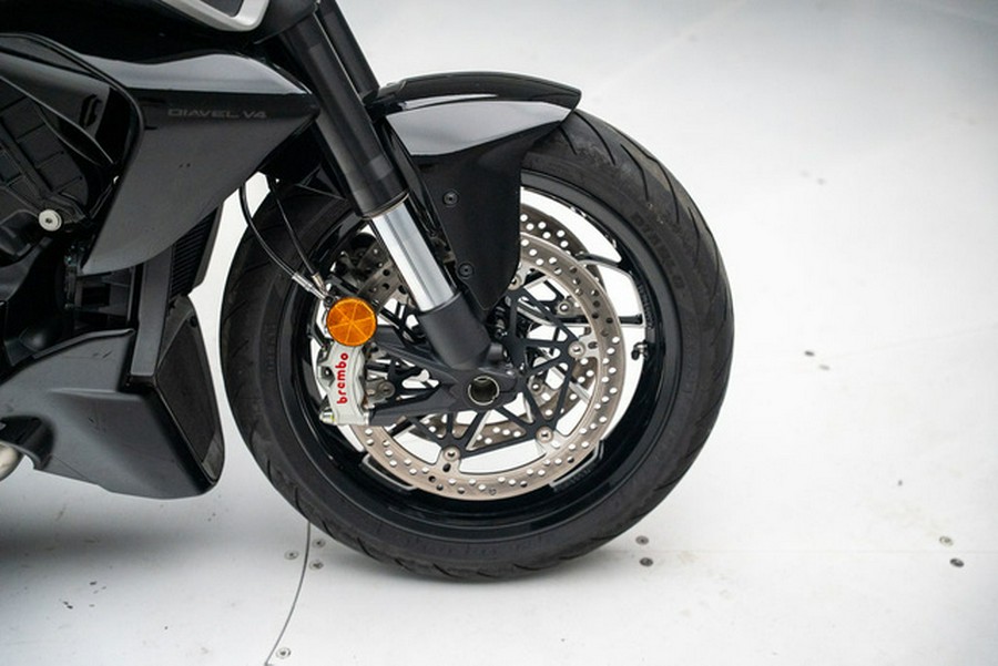 2024 Ducati Diavel V4 Black