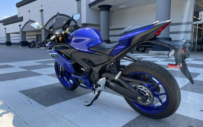 2025 Yamaha YZF-R3 ABS