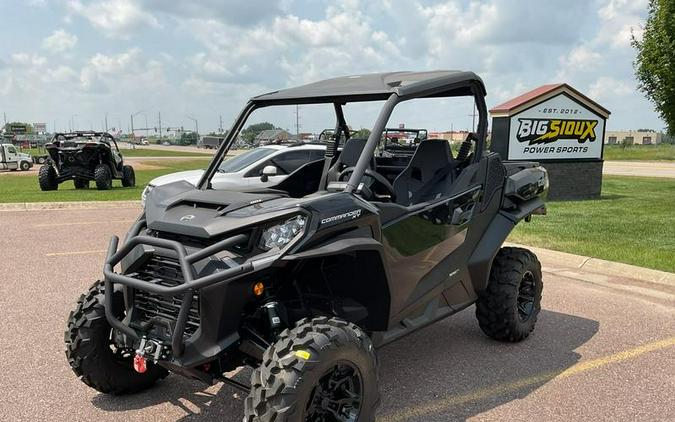 2024 Can-Am® Commander XT 700