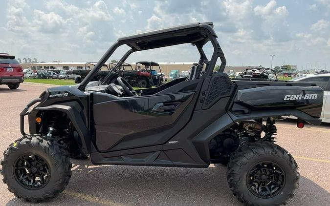 2024 Can-Am® Commander XT 700