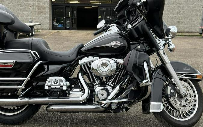 2013 Harley-Davidson® FLHTC - Electra Glide® Classic