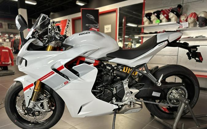 2024 Ducati SUPERSPORT S