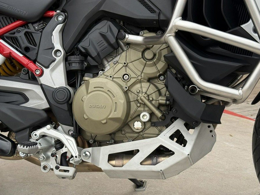 2021 Ducati Multistrada V4S Ducati Red / Alloy Wheels