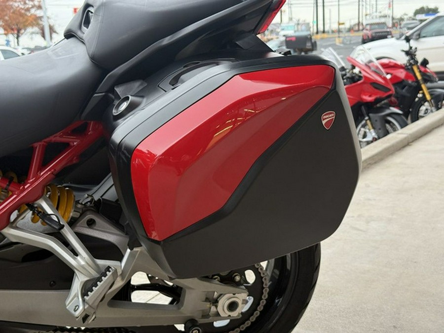2021 Ducati Multistrada V4S Ducati Red / Alloy Wheels
