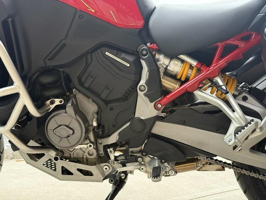 2021 Ducati Multistrada V4S Ducati Red / Alloy Wheels