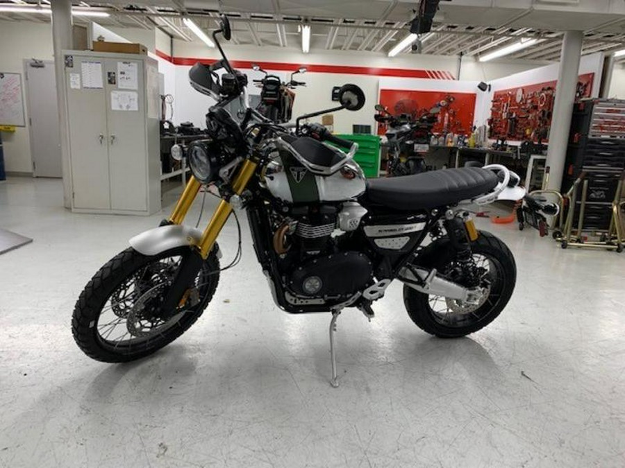 2023 Triumph Scrambler 1200 XE - Chrome / Matte Khaki Green