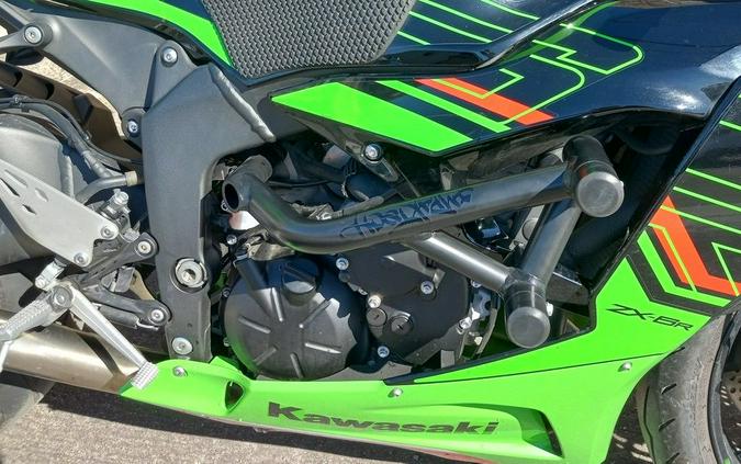 2024 Kawasaki Ninja® ZX™-6R Metallic Flat Spark Black/Ebony